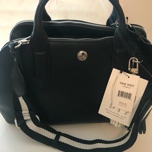 Nine West large hand/shoulder  bag black